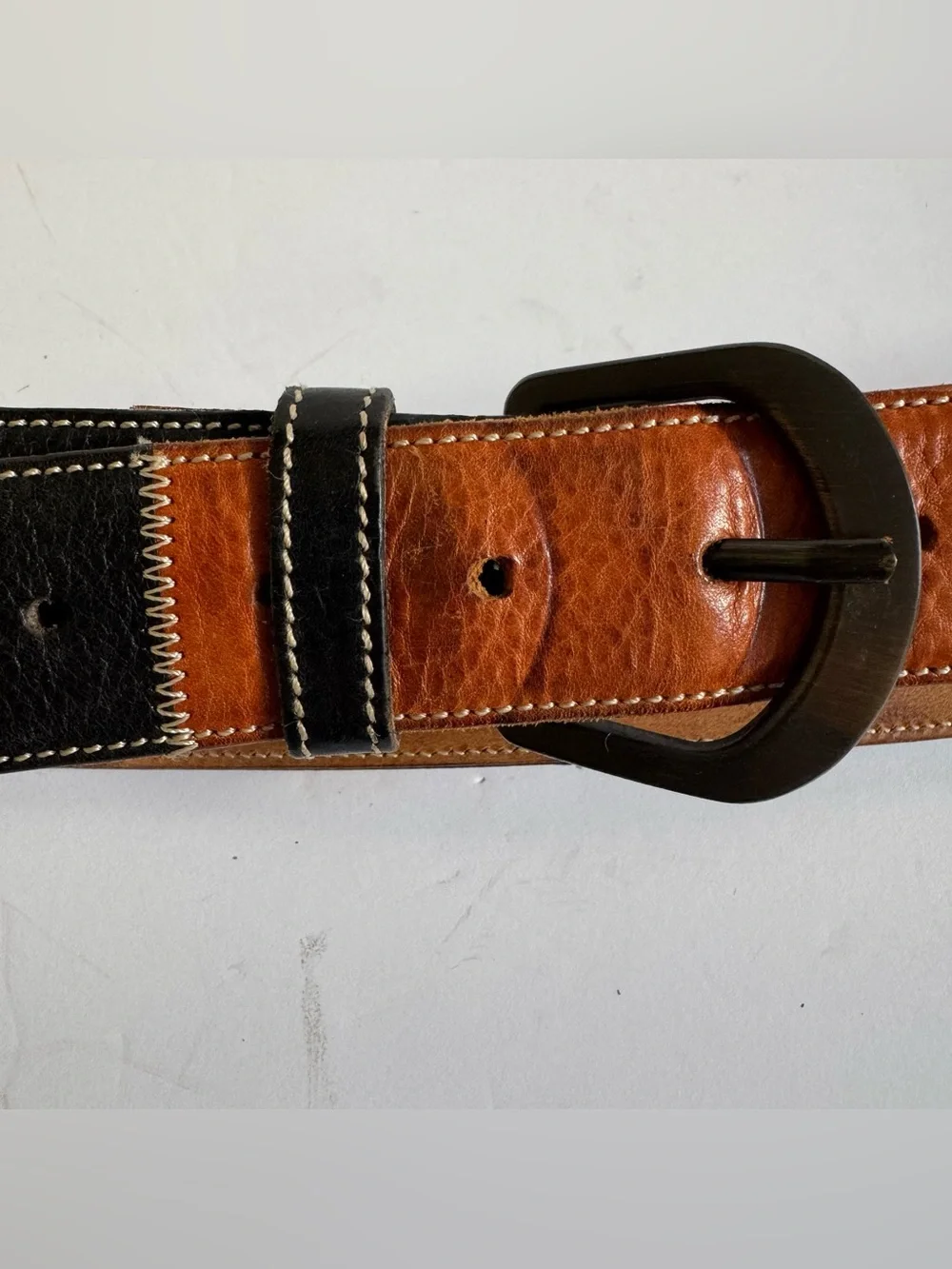 Dooney & Bourke unisex leather
